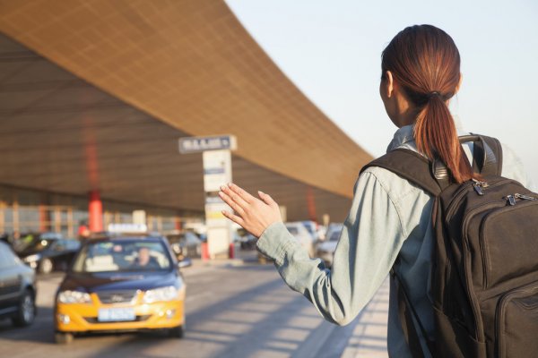 另有蹊蹺？女孩搭乘出租車(chē)被猥褻，報(bào)警后20多天無(wú)結(jié)果